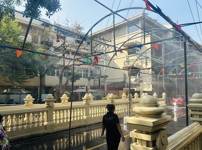 เข้าร่วมกิจกรรมเทศกาลวันสงกรานต์ ประจำปี
พ.ศ. 2567 บริเวณอุโมงน้ำ สะพานหลัก อาคาร
27